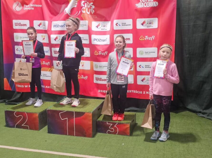 Majka Piasek podczas dekoracji turnieju Tenis 10 na kortach Olimpii