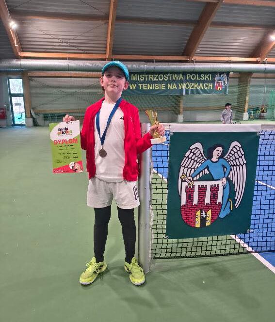 Leon Lipiński po zwycięstwie w turnieju Tenis 10 w Toruniu