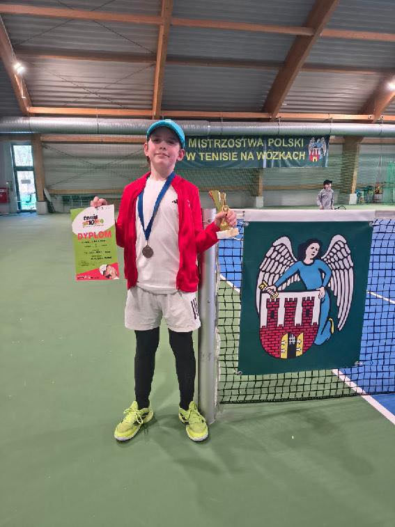 Leon Lipiński po zwycięstwie w turnieju Tenis 10 w Toruniu